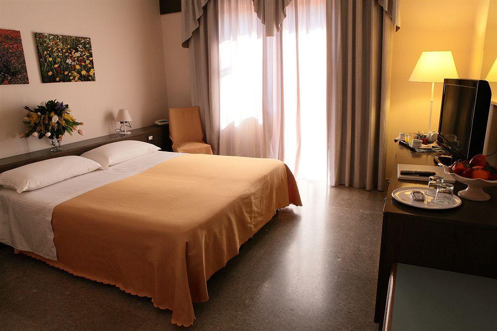 Park Hotel San Michele 마르티나프란카 외부 사진