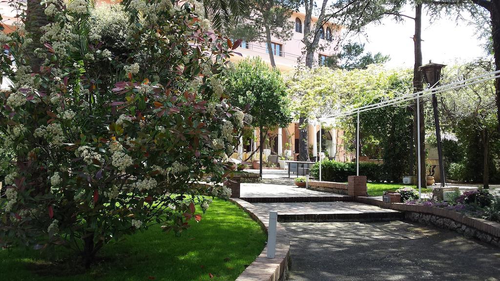 Park Hotel San Michele 마르티나프란카 외부 사진